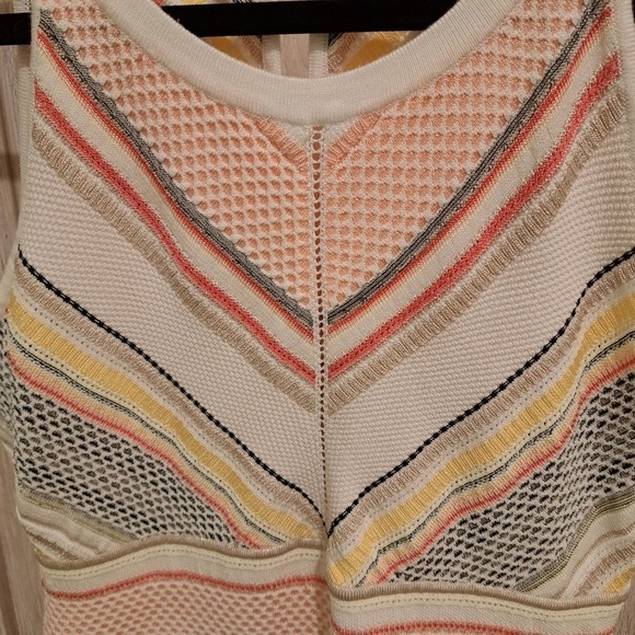 White House Black Market High Neck Halter Style Multicolored Top Size S - Picture 2 of 4